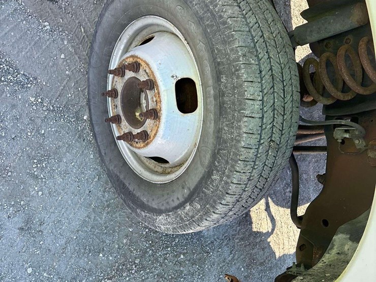 2015-ford-f350-image-21
