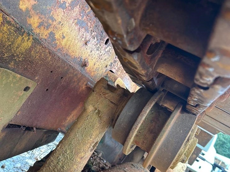 caterpillar-d4d-image-29