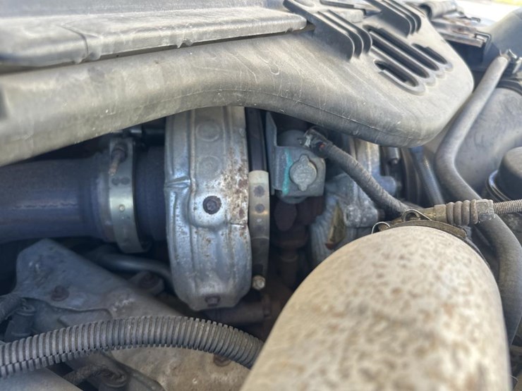 2004-ford-f550-xl-image-37