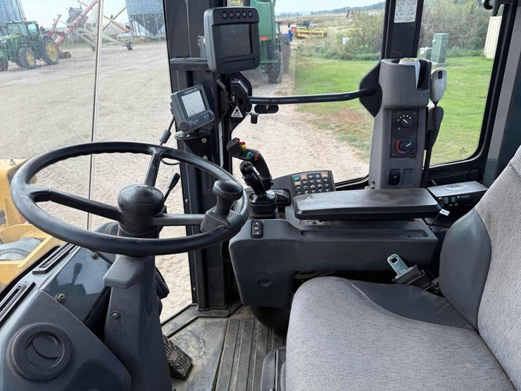 deere-624k-image-35