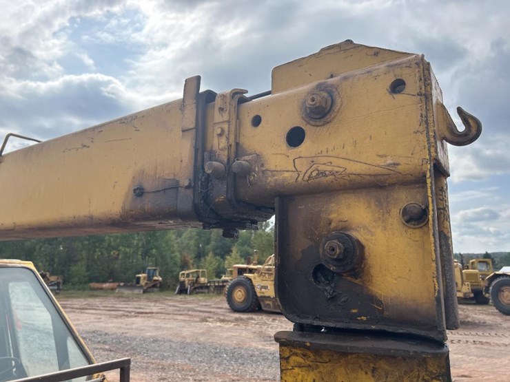 #1800-•-galion-2-stage-crane-truck-image-12