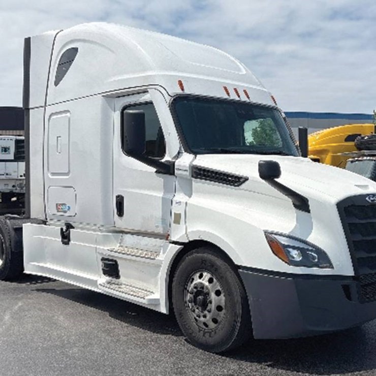 2022 FREIGHTLINER CASCADIA 126