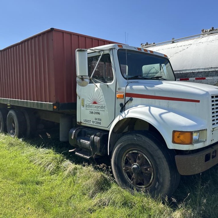 1993 INTERNATIONAL 4900