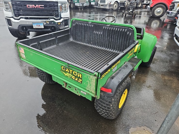 john-deere-gator-image-5