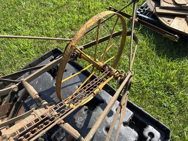 van-brunt-horse-drawn-grain-drill-image-6