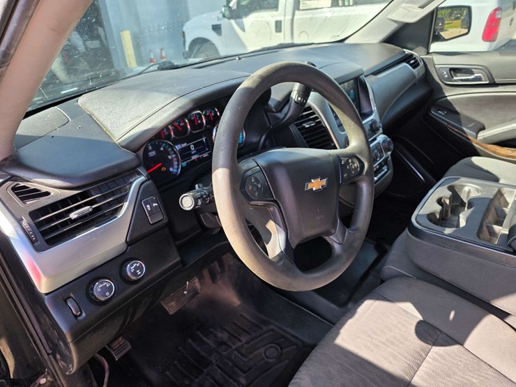 2019-chevrolet-tahoe-image-26