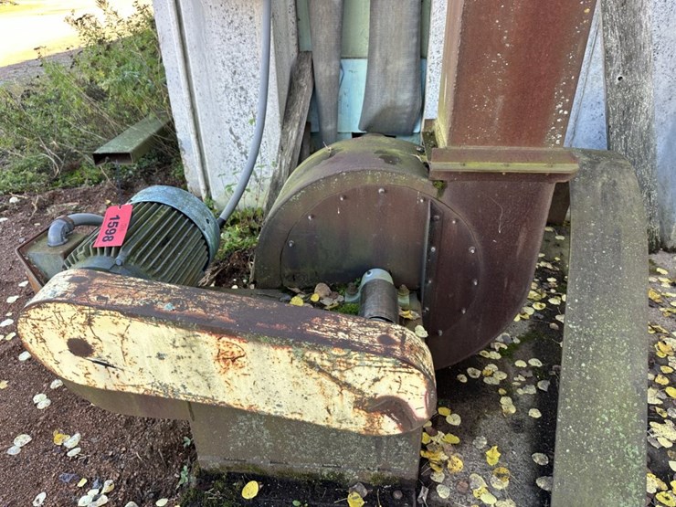 #1598-•-25hp-saw-dust-blower-w/-shaker-deck-image-6