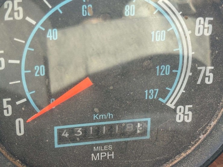 1994-ih-day-cab-semi-tractor,-n14-engine,-9-speed-transmission,-shows-431,118-miles-with-an-in-frame-image-17