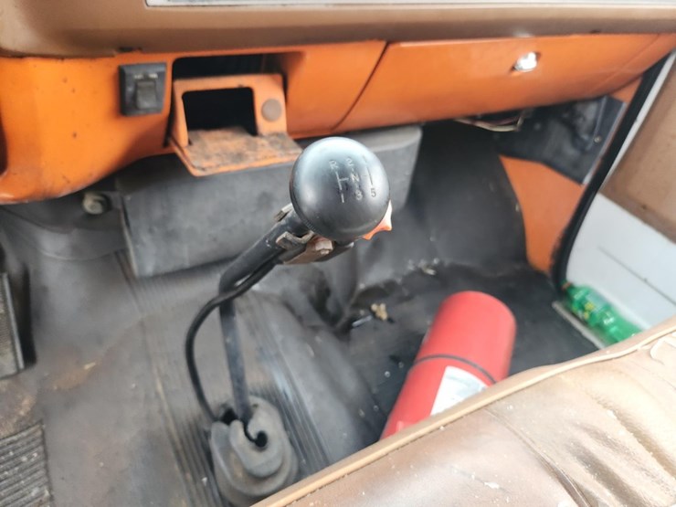 #1647-•-1976-gmc-fuel-truck-image-56
