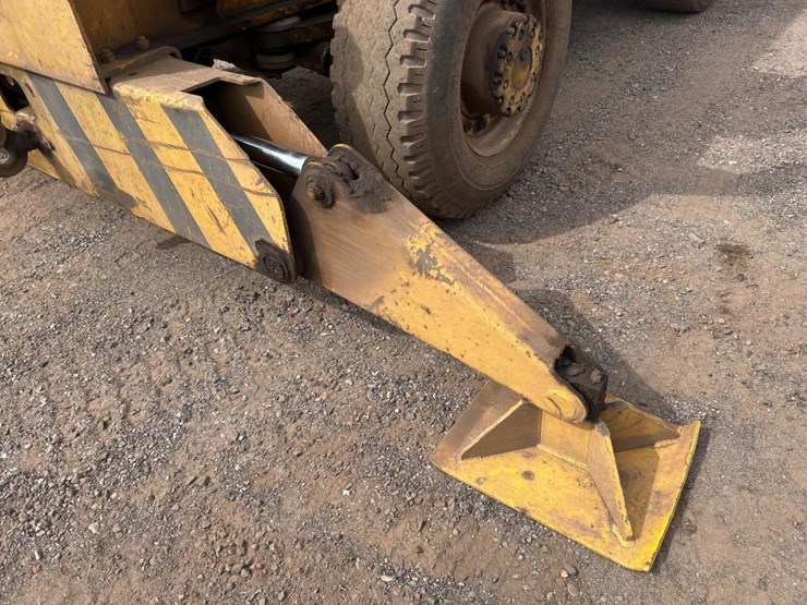#1800-•-galion-2-stage-crane-truck-image-28