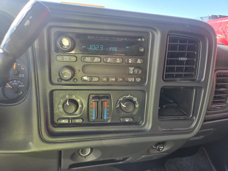 2007-chevrolet-silverado-image-43