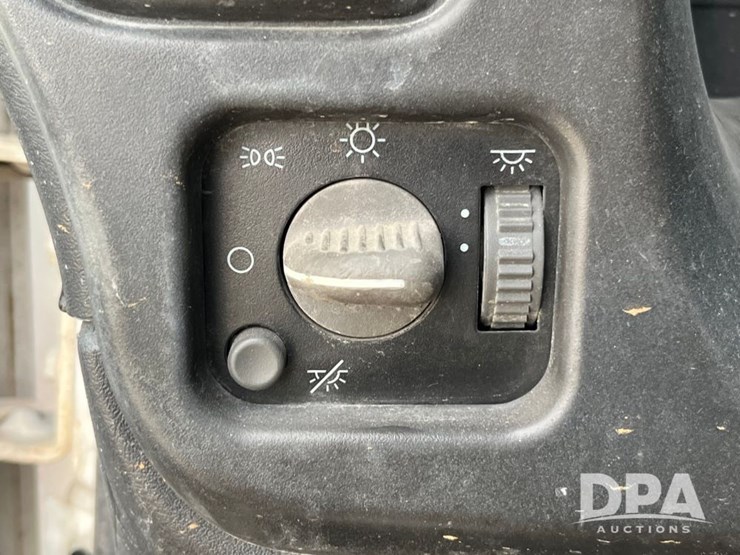 2005-chevrolet-c8500-cab/chassis-(jn0785,-unit-98847)-image-57