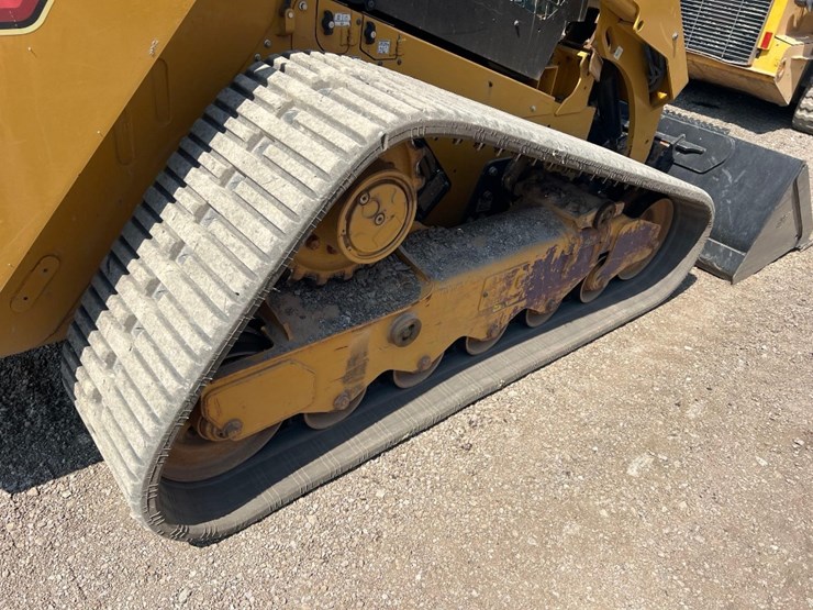 2024-caterpillar-299d3-image-14