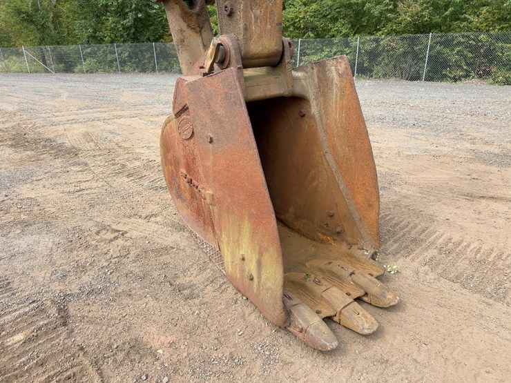 komatsu-pc300-3-image-12
