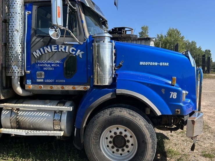 #1753-•-2005-western-star-tri-axle-storm-cleanup-truck-image-58