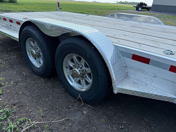 2023-wolverine-26'-aluminum-trailer,-(2)-7,000lb-axles,-(2)-7,000lb-ramps,-wood-floor,-235/80r16-tir-image-14