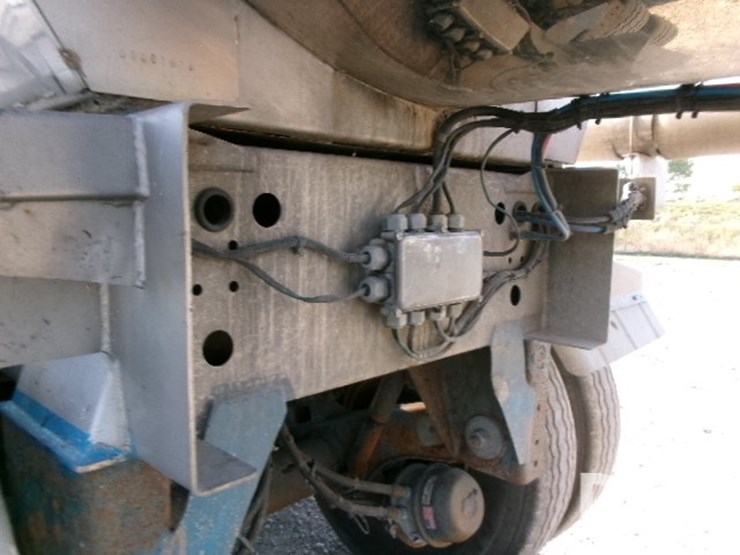 2015-sts-tanker-trailer-(dr12210)-image-10