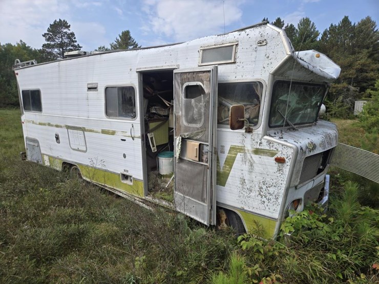#2589-•-winnebago-indian-rv-image-4