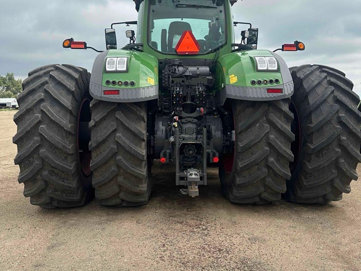 2022-fendt-1050-vario-image-2