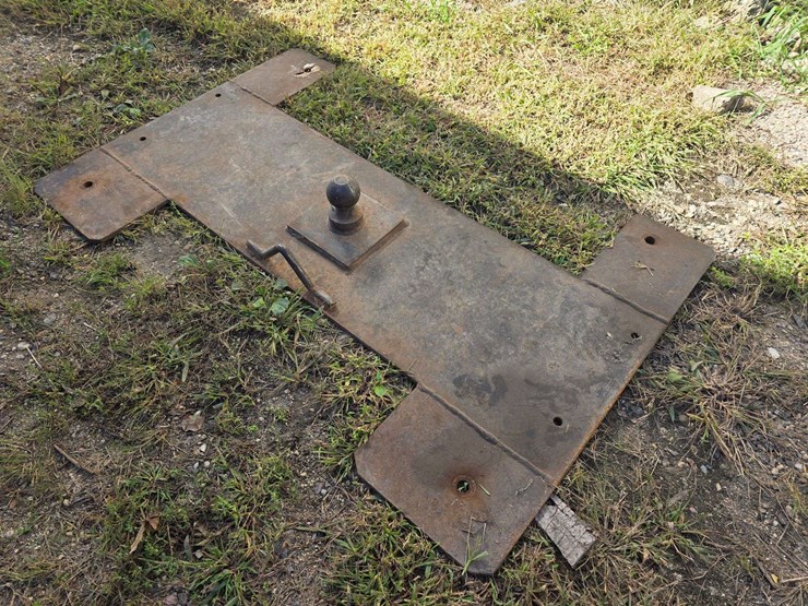 5th-wheel-plate-our-of-a-fork-pickup,-4-bolt-pattern,-2-5/16”-ball-image-2