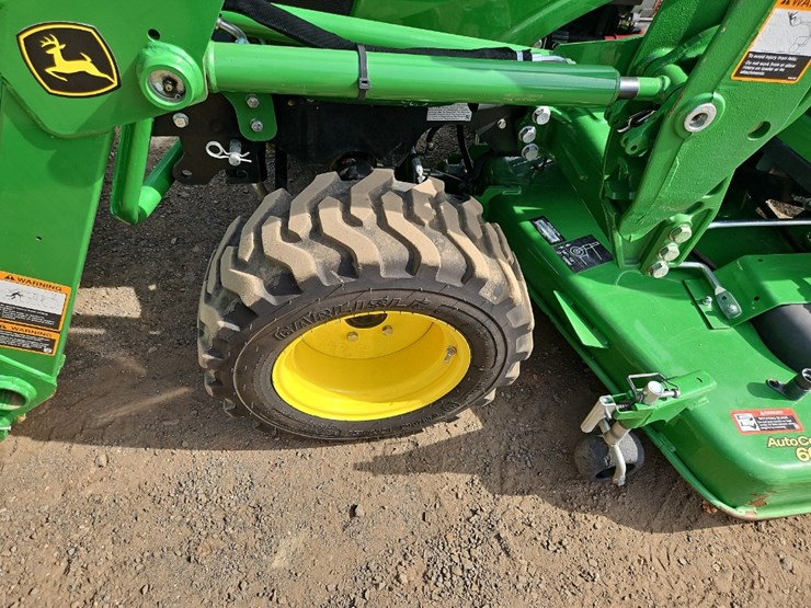 2021-john-deere-2025r-image-9
