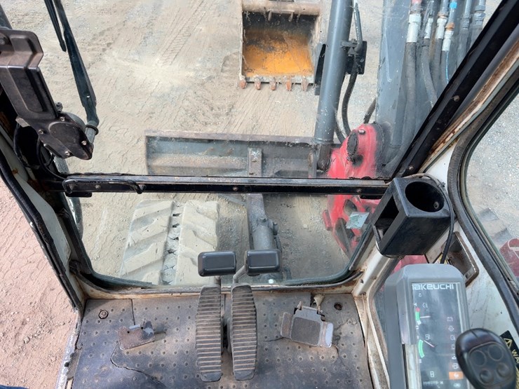 2005-takeuchi-tb175-image-33