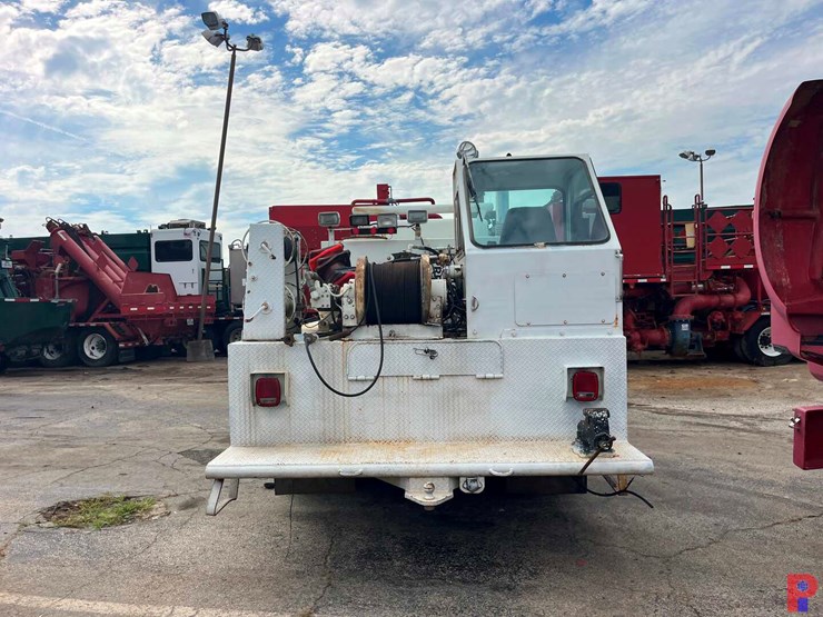 2010-kenworth-t370-image-3