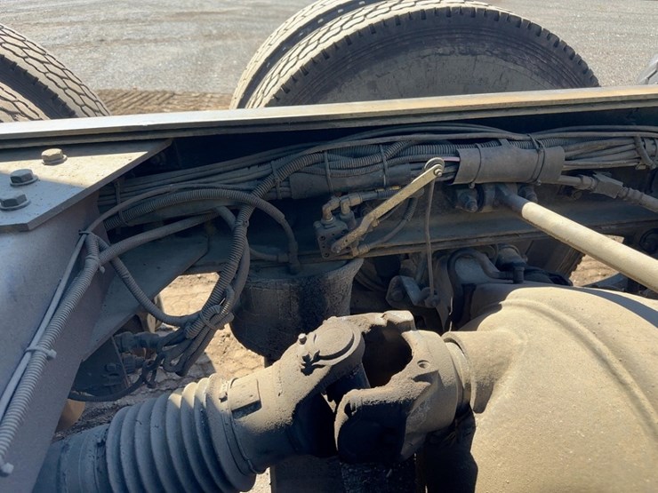 2012-kenworth-w900-image-25