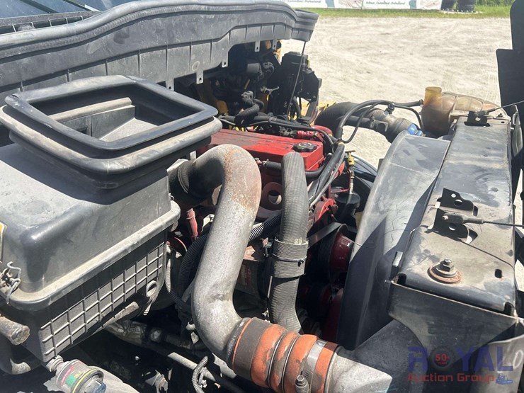 2019-international-durastar-4300-image-15