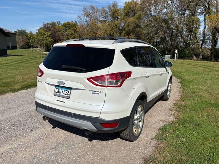 2013-ford-escape-titanium-image-27