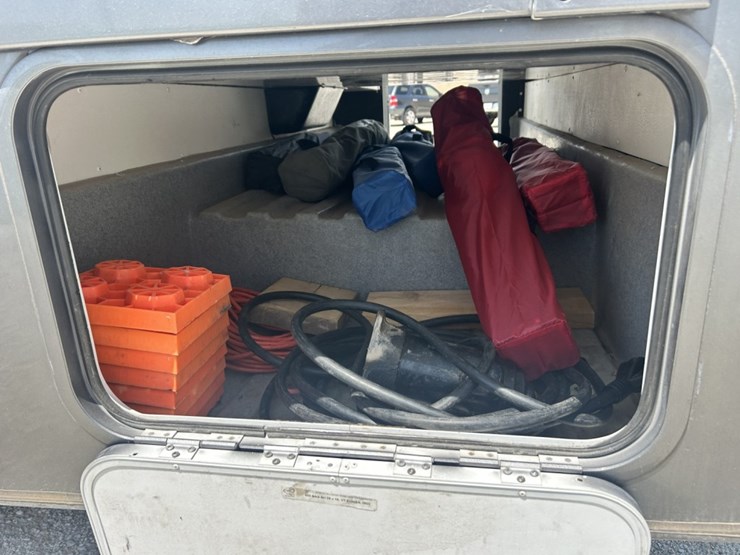 2017-ford-e450-image-32
