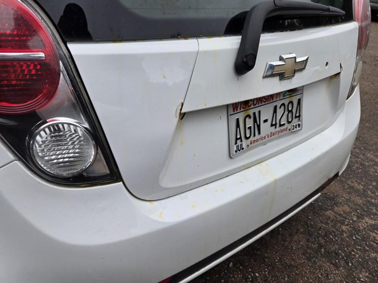 #1580-•-2013-chevrolet-spark-compact-vehicle-image-21