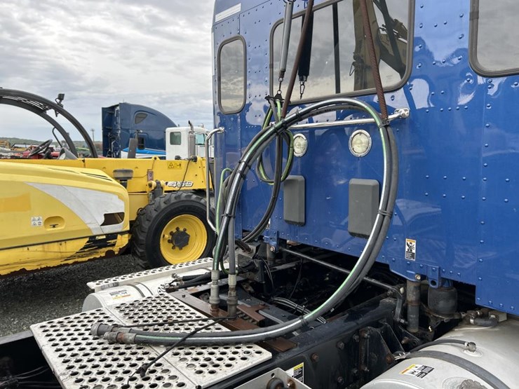 2018-kenworth-t680-image-40