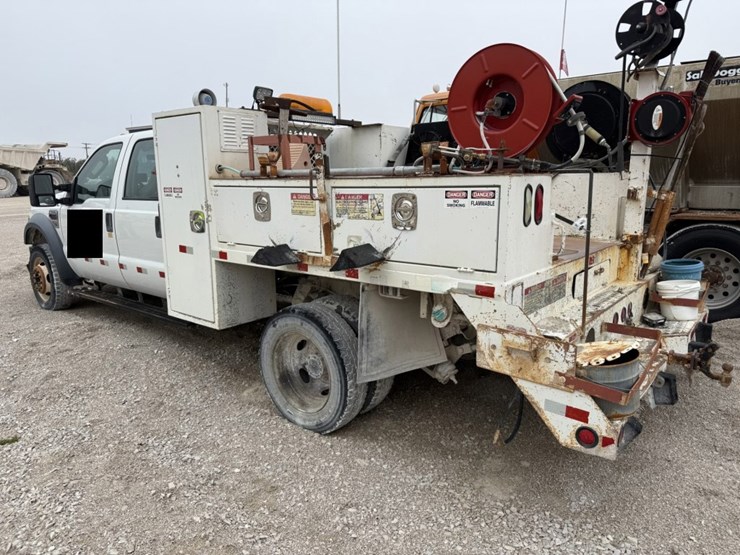 2008-ford-f550-image-3