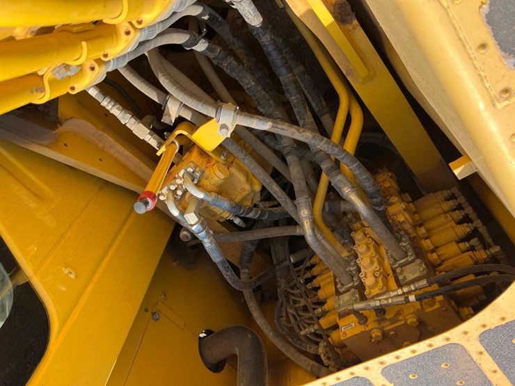 2017-komatsu-pc290-lc-11-image-33