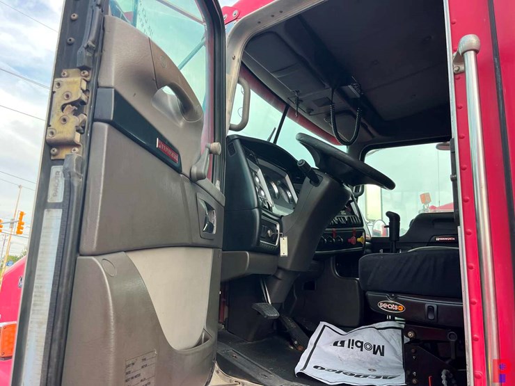 2007-kenworth-t800-image-7