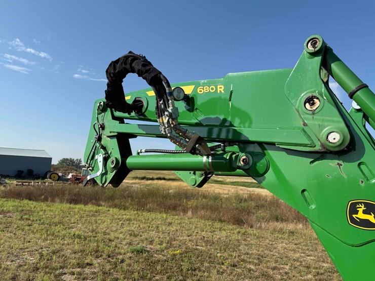 2020-john-deere-6175r-image-16