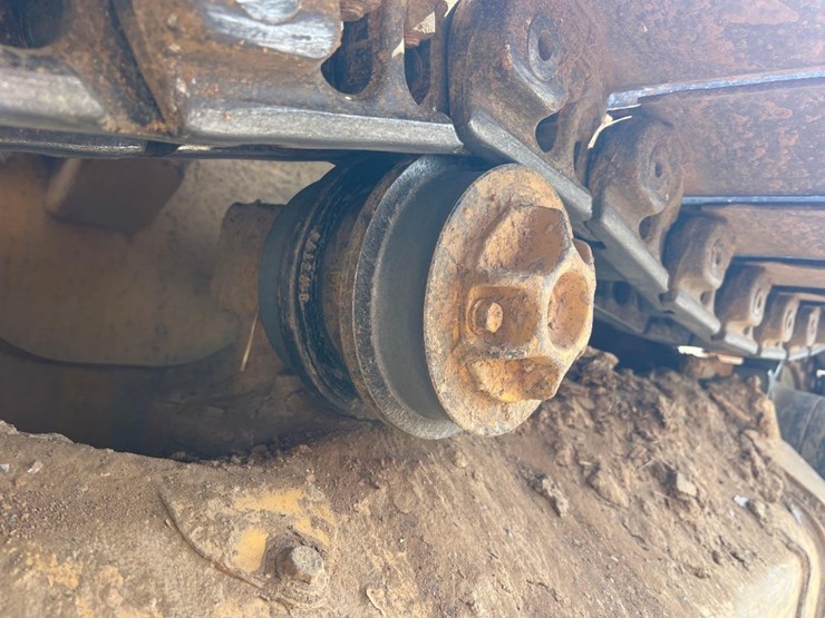 2016-caterpillar-d5k2-xl-image-11