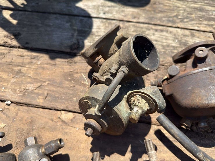 carburetor-assortment-image-8