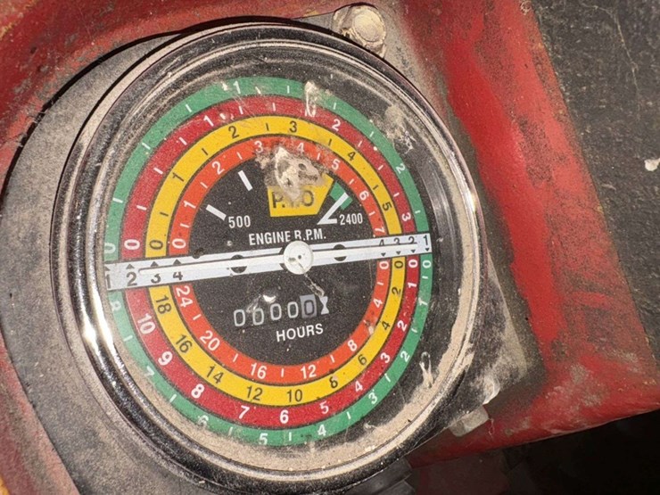 1965-farmall-656-tractor,-open-station,-gas,-nf,-fenders,-15.5-38-rears,-(3)-pair-of-rear-wheel-weig-image-28