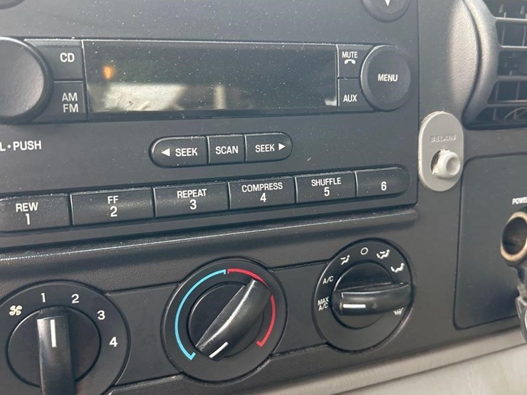 2006-ford-f250-sd-xlt-image-29