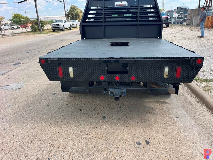 2012-ford-f550-image-3