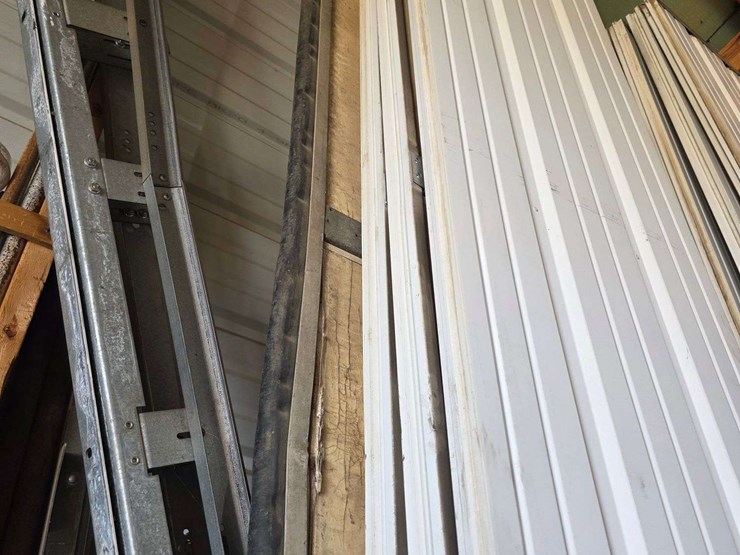 (1)-used-12’-x-9’-garage-door,-¾”-foam-insulation,-comes-with-all-track-(high-lift-track-up-to-14’),-image-7