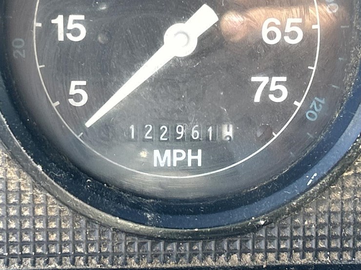 1990-ford-8000-image-62