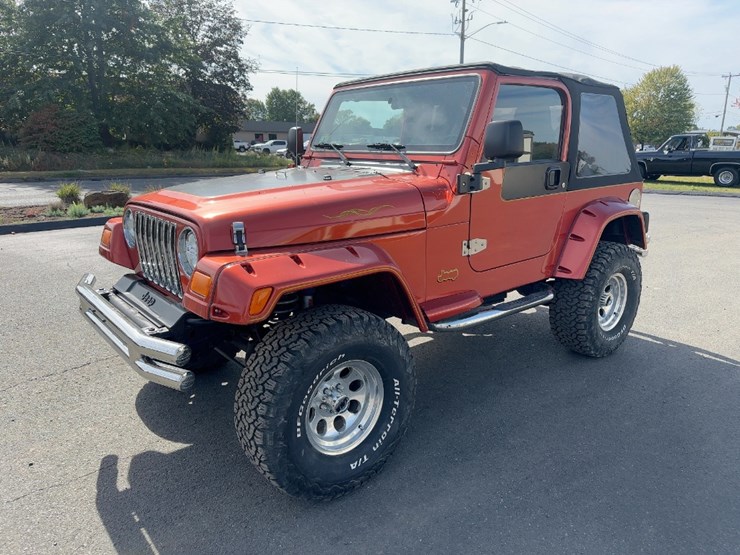 2004-jeep-wrangler-image-1