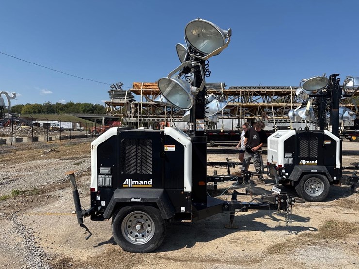 2019-allmand-night-life-v-series-light-plant-image-2