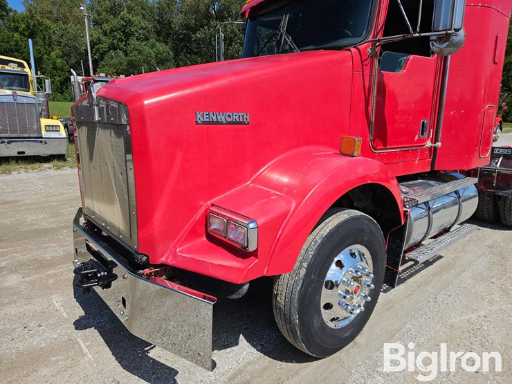 2012-kenworth-t800-image-10