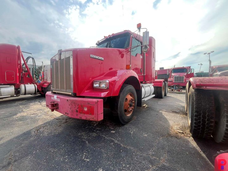 2010-kenworth-t800-image-5