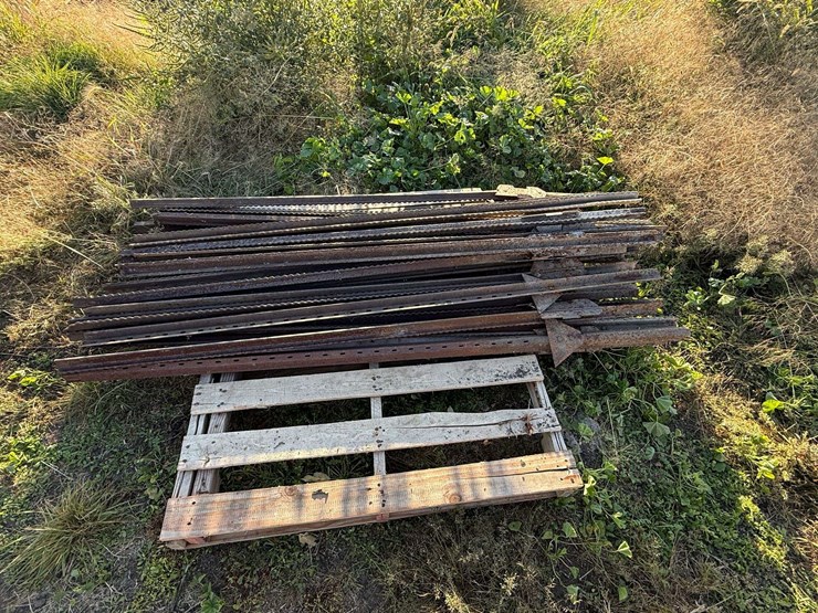 approx-28-t-posts,-6’-long,-buying-all-for-one-money-image-2
