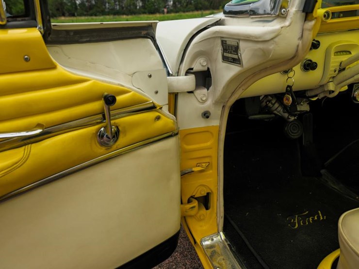 #2278-•-1955-ford-fairlane-crown-victoria-transparent-top-image-54